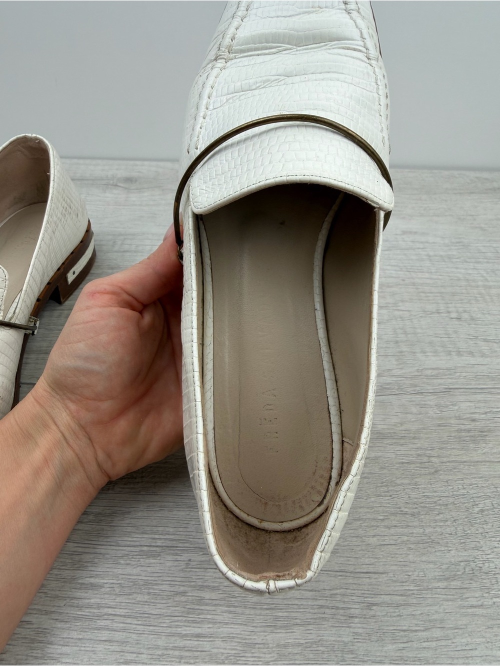 Freda Salvador White Embossed Leather Loafers Size 8 - Picture 9 of 11